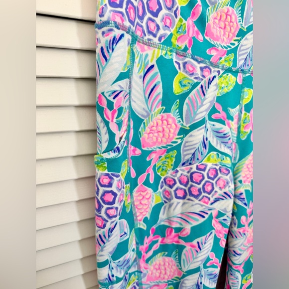 Lilly Pulitzer UPF 50+ Luxletic 21” Weekender High Rise Crop Legging Size XL - Picture 4 of 11